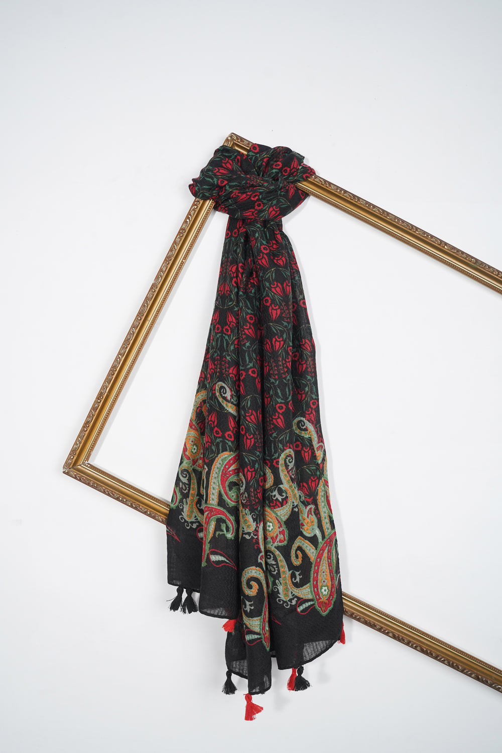 Lawn Prints - Damask Egde