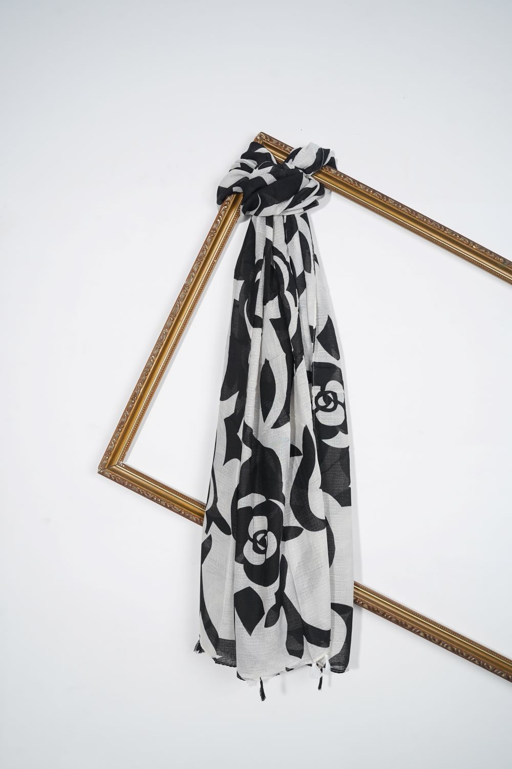 Bold Bloom - Black Rose