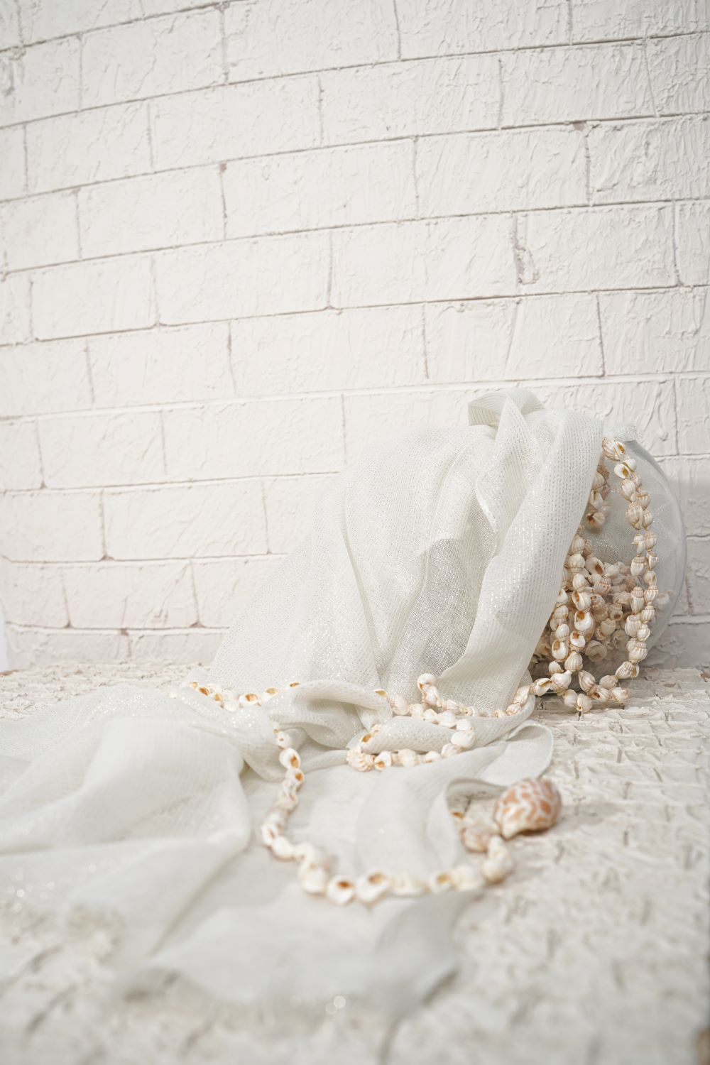 Moonlight Lawn - Crystal White