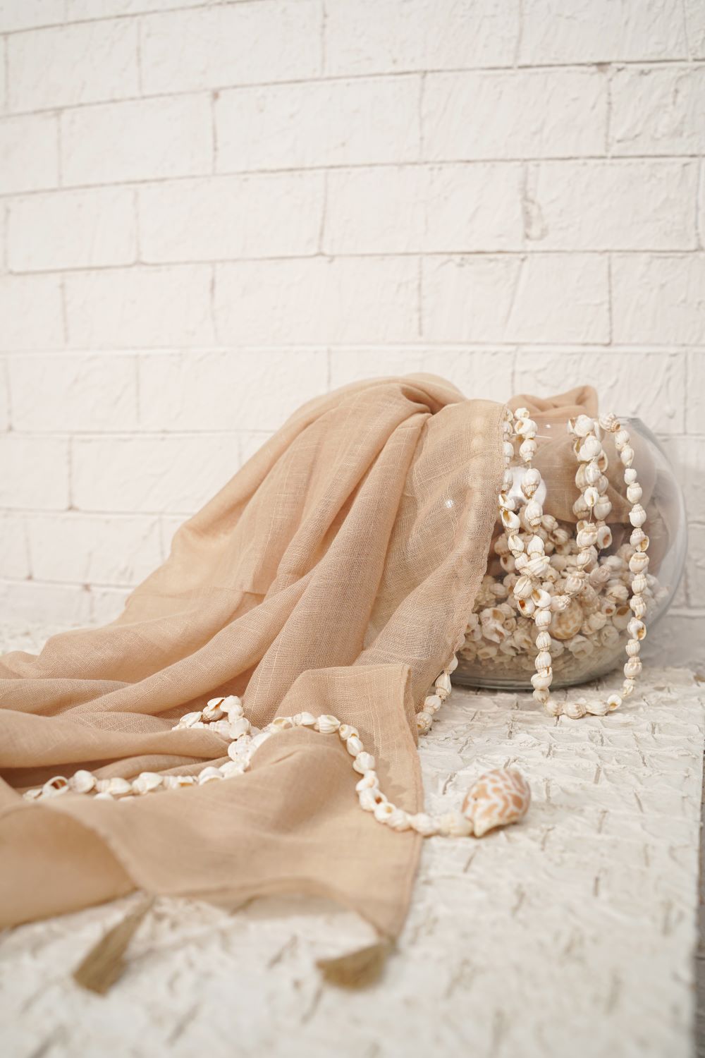 Turkish Lawn Tassal - Sandalwood Mist